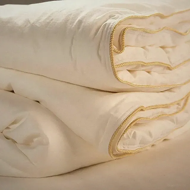 100% AAA Mulberry Silk Filled Duvet - Queen Size - All Season silk weight 1.5kg